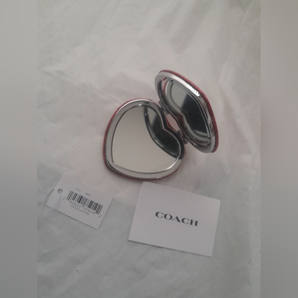 Coach Small Compact Mirror Heart Shaped In Wine Color New With Tags - Picture 3 of 6